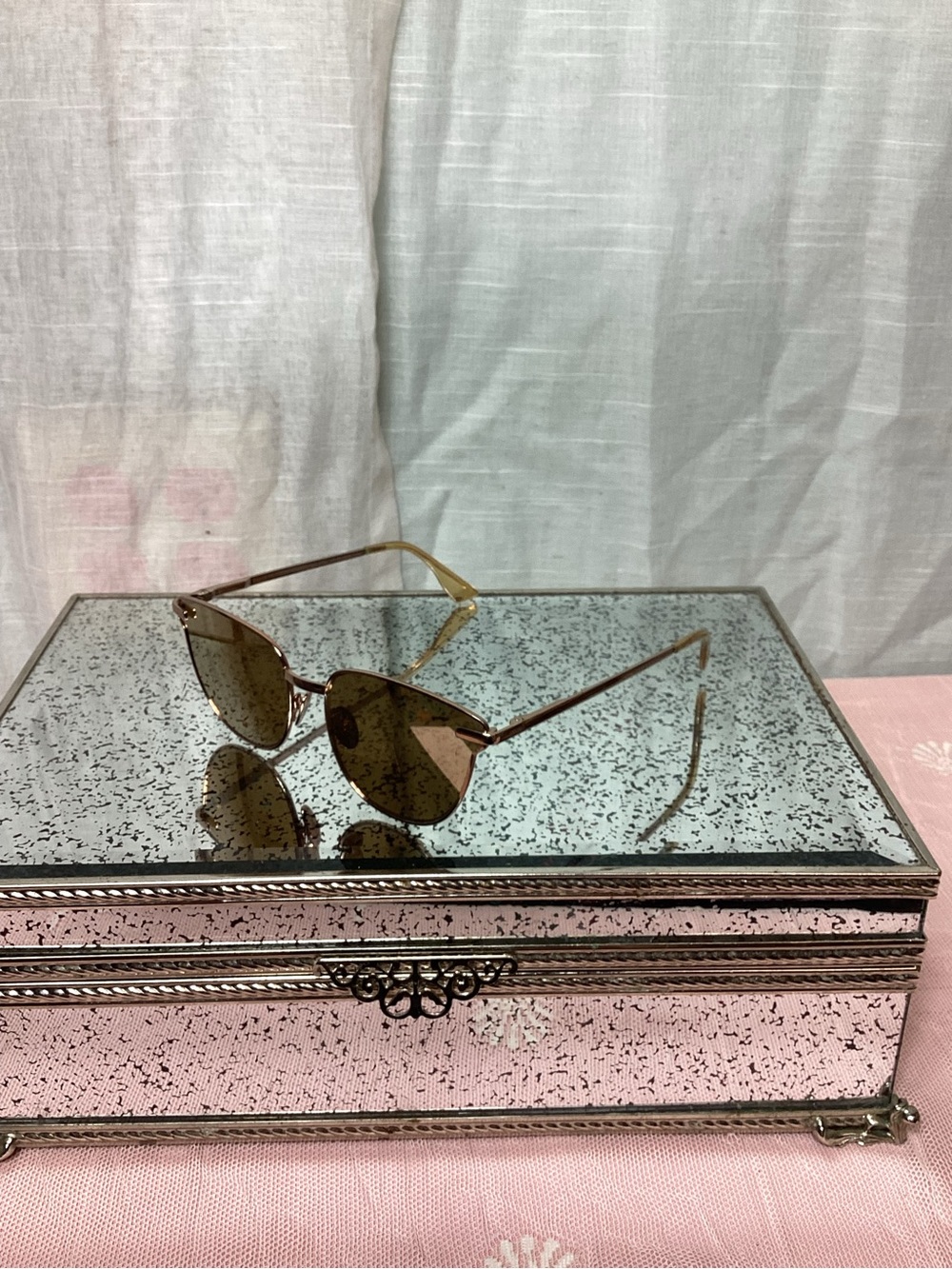 Le Specs Luxe Pharaoh Rose Gold Sunglasses- Square/ Cat eye
